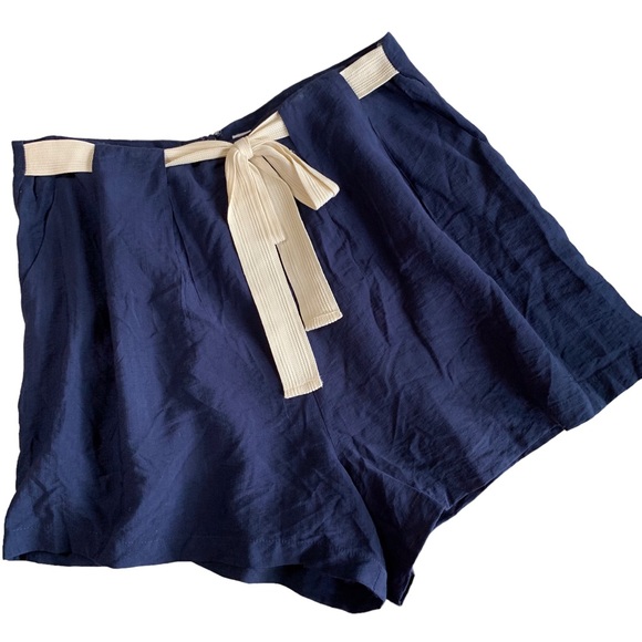 ALL IN FAVOR LOOSE FIT SHORTS - Picture 2 of 15